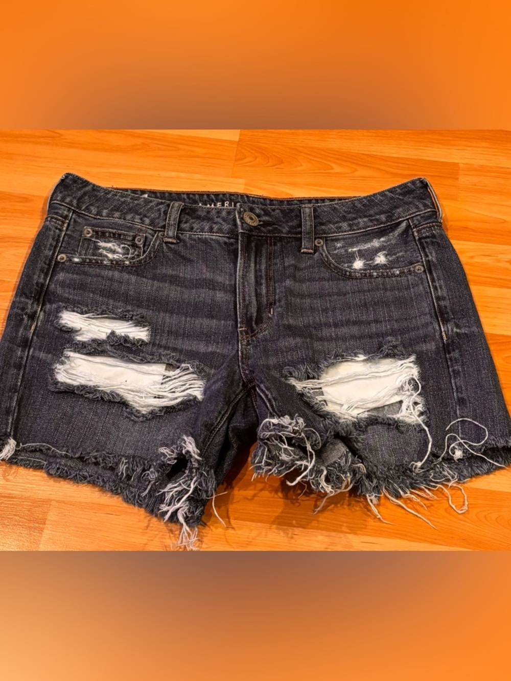 American Eagle Tom girl Midi Distressed Jean‎ Shorts